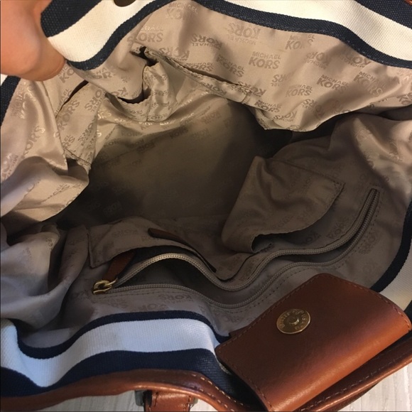 Michael Kors Gansevort crossbody - Picture 3 of 3